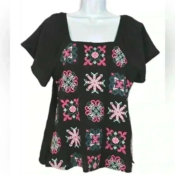 Savanna Jane Embroidered Tile Design Top (332) - Picture 3 of 13